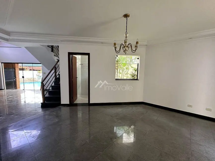 Casa de Condomínio com 4 quartos para alugar, 360m2 em Sao Jose Dos Campos - SP - imagem 4 Foto 4 de Casa de Condomínio com 4 quartos para alugar, 360m2 em Sao Jose Dos Campos - SP