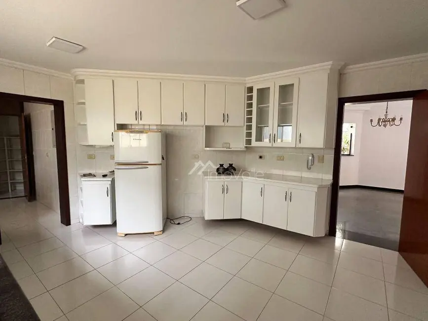 Casa de Condomínio com 4 quartos para alugar, 360m2 em Sao Jose Dos Campos - SP - imagem 7 Foto 7 de Casa de Condomínio com 4 quartos para alugar, 360m2 em Sao Jose Dos Campos - SP