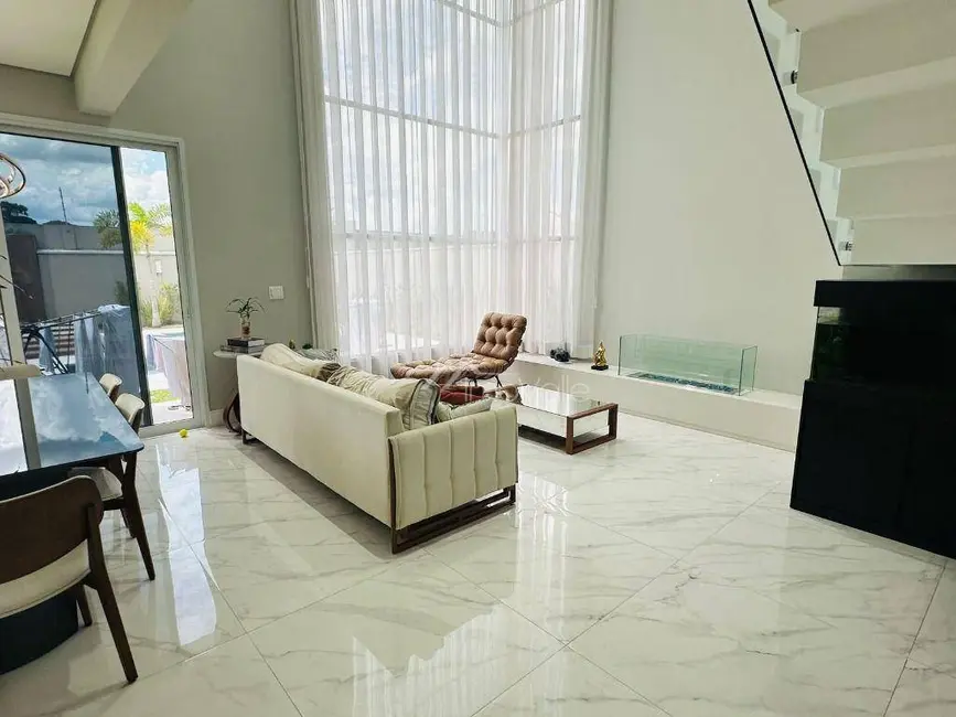 Foto 2 de Casa de Condomínio com 4 quartos à venda, 500m2 em Sao Jose Dos Campos - SP