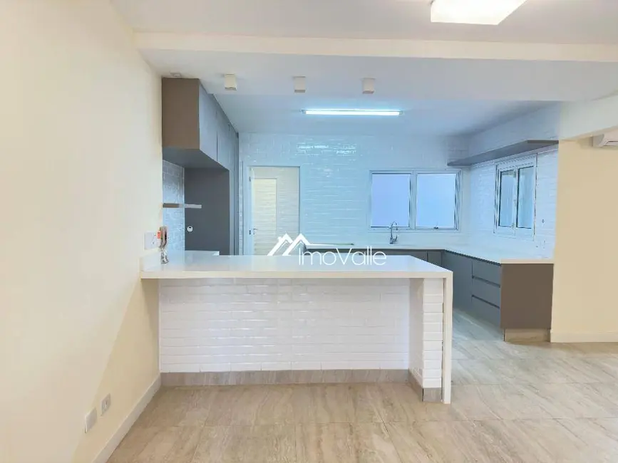 Apartamento com 4 quartos à venda e para alugar, 182m2 em Sao Jose Dos Campos - SP - imagem 4 Foto 4 de Apartamento com 4 quartos à venda e para alugar, 182m2 em Sao Jose Dos Campos - SP