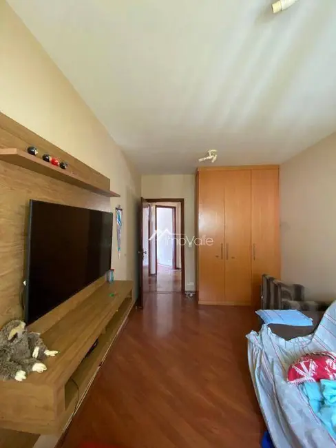 Foto 9 de Casa de Condomínio com 5 quartos à venda, 450m2 em Sao Jose Dos Campos - SP