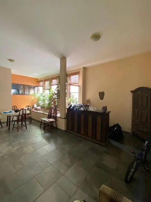Foto 3 de Casa de Condomínio com 5 quartos à venda, 450m2 em Sao Jose Dos Campos - SP