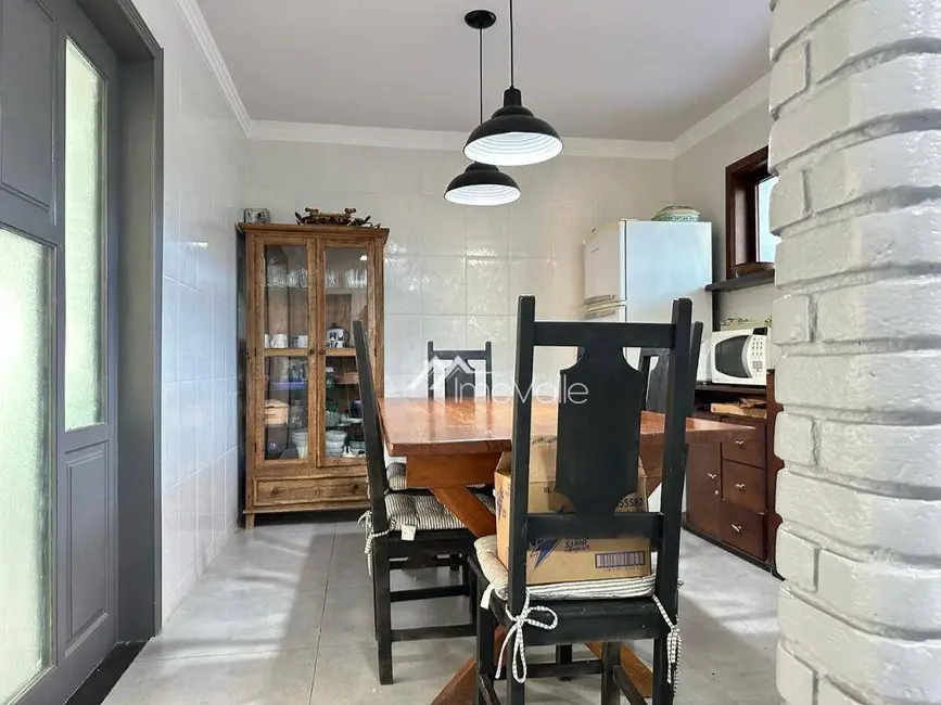 Casa com 3 quartos à venda e para alugar, 460m2 em Sao Jose Dos Campos - SP - imagem 8 Foto 8 de Casa com 3 quartos à venda e para alugar, 460m2 em Sao Jose Dos Campos - SP