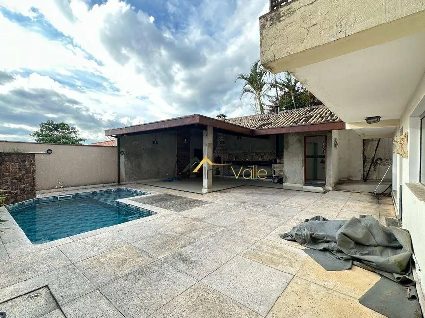 Foto 2 de Casa com 4 quartos à venda, 370m2 em Sao Jose Dos Campos - SP