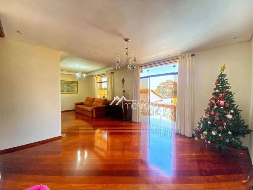 Casa com 4 quartos à venda, 370m2 em Sao Jose Dos Campos - SP - imagem 2 Foto 2 de Casa com 4 quartos à venda, 370m2 em Sao Jose Dos Campos - SP