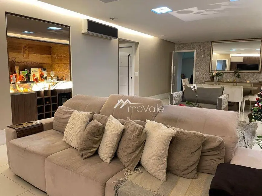 Foto 2 de Apartamento com 3 quartos à venda, 194m2 em Sao Jose Dos Campos - SP