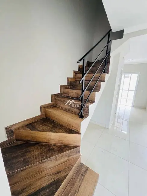 Sobrado com 2 quartos à venda, 62m2 em Sao Jose Dos Campos - SP - imagem 3 Foto 3 de Sobrado com 2 quartos à venda, 62m2 em Sao Jose Dos Campos - SP