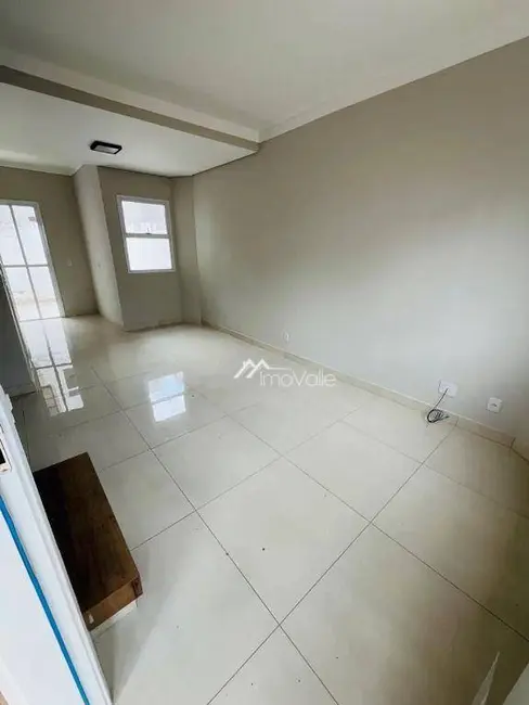 Foto 2 de Sobrado com 2 quartos à venda, 62m2 em Sao Jose Dos Campos - SP