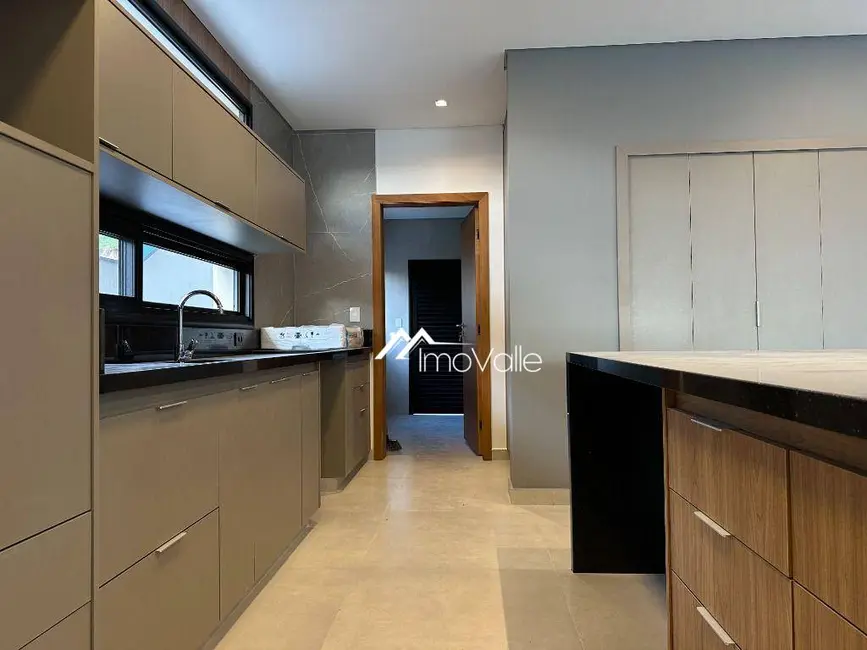 Casa de Condomínio com 5 quartos para alugar, 480m2 em Sao Jose Dos Campos - SP - imagem 8 Foto 8 de Casa de Condomínio com 5 quartos para alugar, 480m2 em Sao Jose Dos Campos - SP