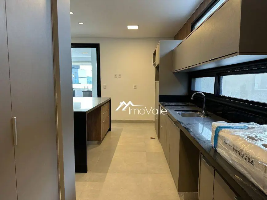 Casa de Condomínio com 5 quartos para alugar, 480m2 em Sao Jose Dos Campos - SP - imagem 9 Foto 9 de Casa de Condomínio com 5 quartos para alugar, 480m2 em Sao Jose Dos Campos - SP