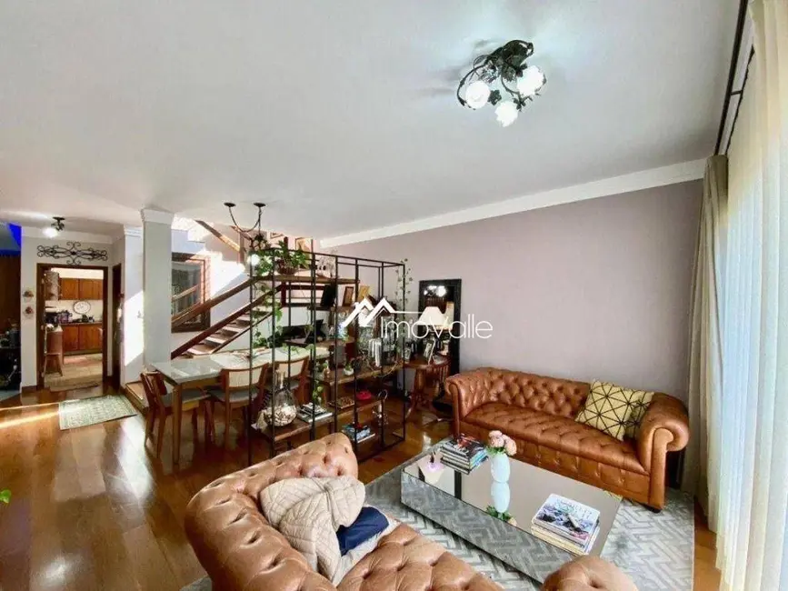 Casa de Condomínio com 3 quartos à venda, 360m2 em Sao Jose Dos Campos - SP - imagem 2 Foto 2 de Casa de Condomínio com 3 quartos à venda, 360m2 em Sao Jose Dos Campos - SP