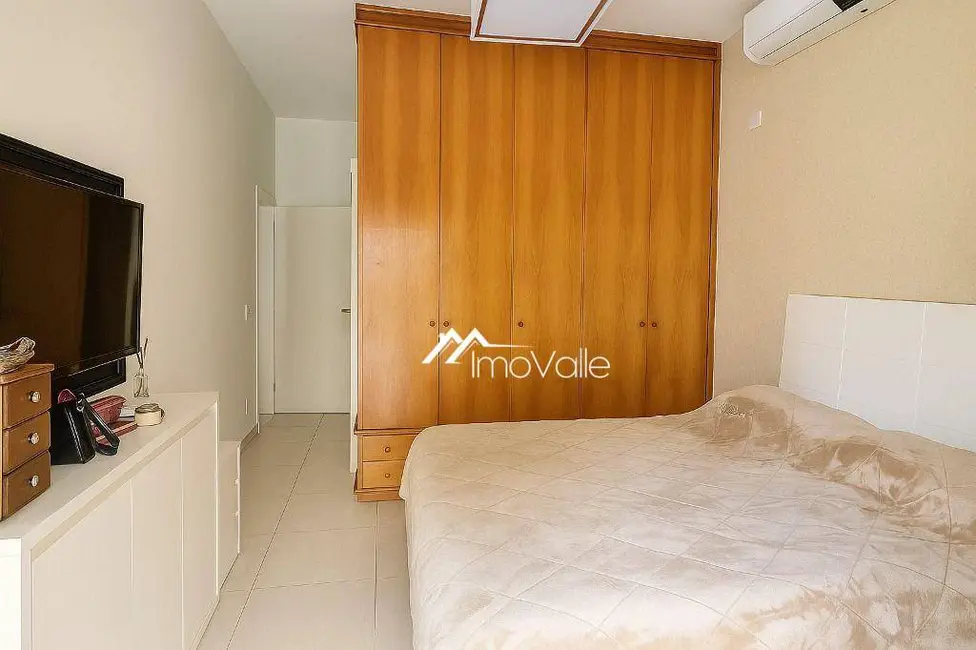 Foto 8 de Casa de Condomínio com 3 quartos à venda, 360m2 em Sao Jose Dos Campos - SP