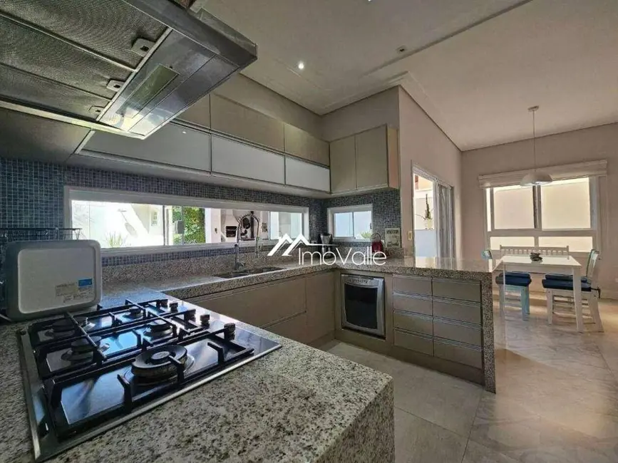 Sobrado com 4 quartos à venda, 270m2 em Sao Jose Dos Campos - SP - imagem 9 Foto 9 de Sobrado com 4 quartos à venda, 270m2 em Sao Jose Dos Campos - SP