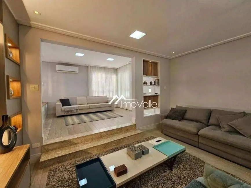 Foto 2 de Sobrado com 4 quartos à venda, 270m2 em Sao Jose Dos Campos - SP