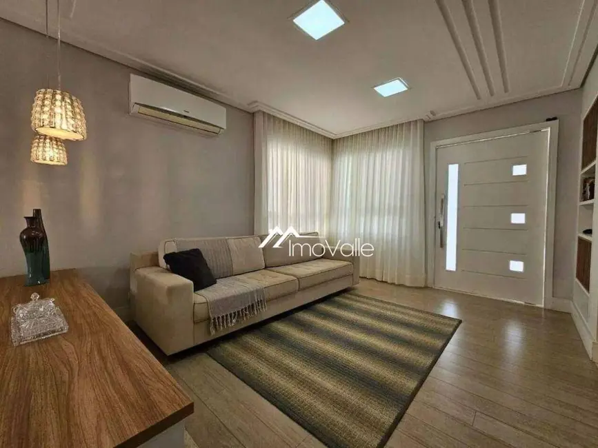 Foto 1 de Sobrado com 4 quartos à venda, 270m2 em Sao Jose Dos Campos - SP