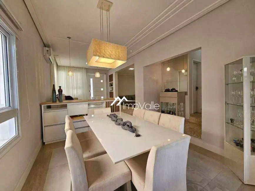 Sobrado com 4 quartos à venda, 270m2 em Sao Jose Dos Campos - SP - imagem 6 Foto 6 de Sobrado com 4 quartos à venda, 270m2 em Sao Jose Dos Campos - SP