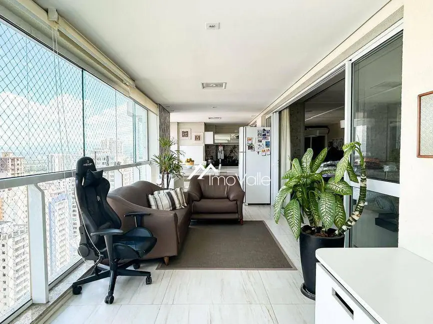 Foto 2 de Apartamento com 4 quartos à venda, 184m2 em Sao Jose Dos Campos - SP