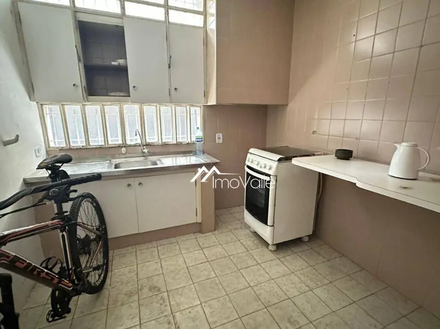 Casa com 4 quartos para alugar, 250m2 em Sao Jose Dos Campos - SP - imagem 6 Foto 6 de Casa com 4 quartos para alugar, 250m2 em Sao Jose Dos Campos - SP