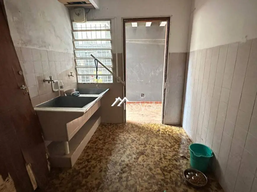 Casa com 4 quartos para alugar, 250m2 em Sao Jose Dos Campos - SP - imagem 7 Foto 7 de Casa com 4 quartos para alugar, 250m2 em Sao Jose Dos Campos - SP