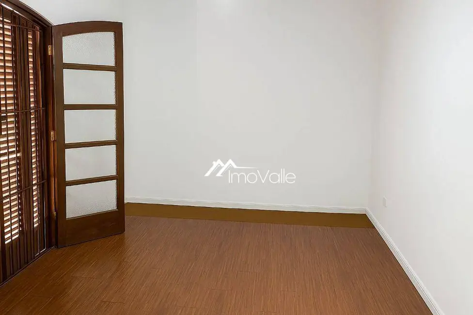 Foto 6 de Casa com 3 quartos à venda, 175m2 em Sao Jose Dos Campos - SP