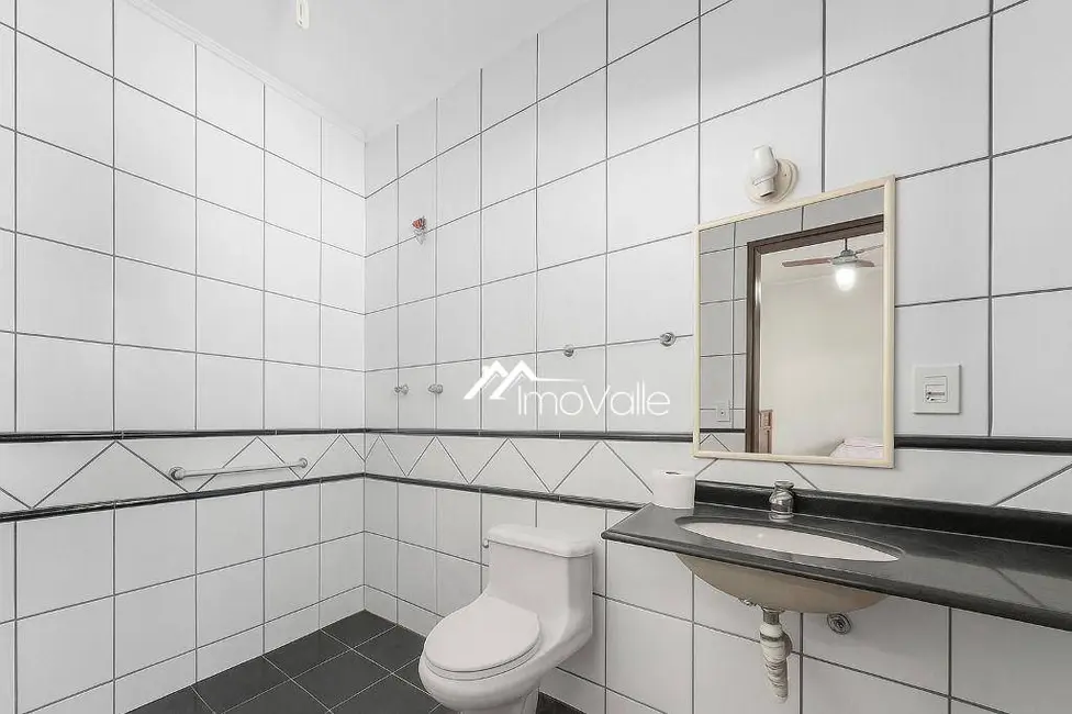 Casa de Condomínio com 3 quartos para alugar, 400m2 em Sao Jose Dos Campos - SP - imagem 8 Foto 8 de Casa de Condomínio com 3 quartos para alugar, 400m2 em Sao Jose Dos Campos - SP