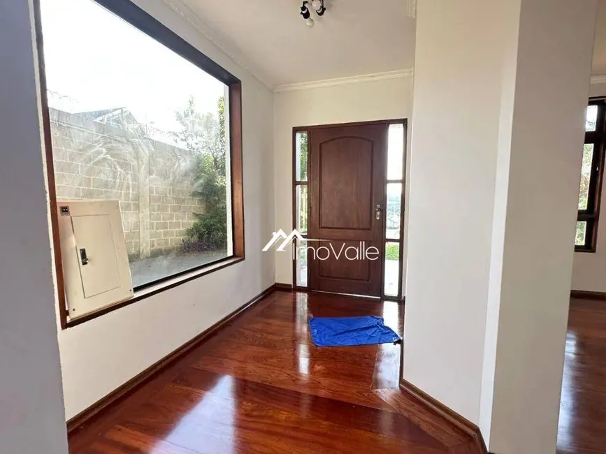 Casa de Condomínio com 3 quartos para alugar, 400m2 em Sao Jose Dos Campos - SP - imagem 3 Foto 3 de Casa de Condomínio com 3 quartos para alugar, 400m2 em Sao Jose Dos Campos - SP