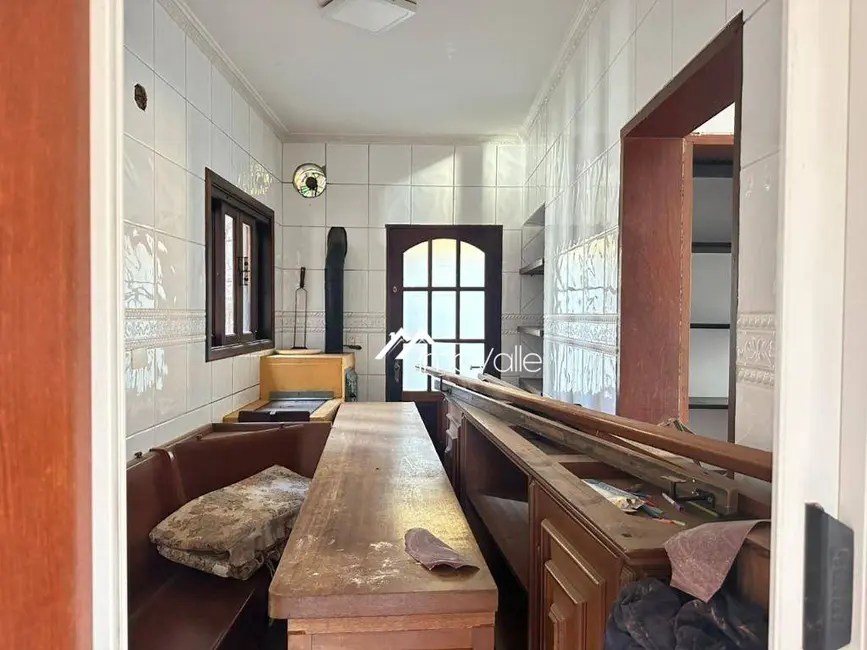 Casa de Condomínio com 3 quartos para alugar, 400m2 em Sao Jose Dos Campos - SP - imagem 9 Foto 9 de Casa de Condomínio com 3 quartos para alugar, 400m2 em Sao Jose Dos Campos - SP