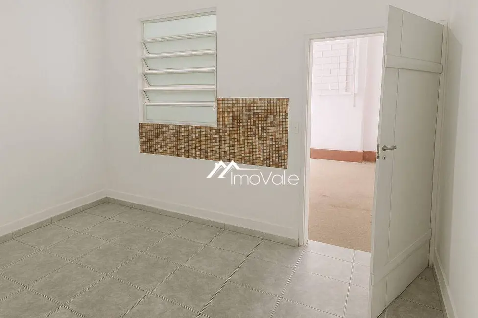 Casa com 4 quartos para alugar, 281m2 em Sao Jose Dos Campos - SP - imagem 6 Foto 6 de Casa com 4 quartos para alugar, 281m2 em Sao Jose Dos Campos - SP