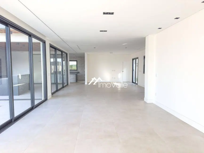 Casa de Condomínio com 5 quartos à venda, 460m2 em Sao Jose Dos Campos - SP - imagem 3 Foto 3 de Casa de Condomínio com 5 quartos à venda, 460m2 em Sao Jose Dos Campos - SP