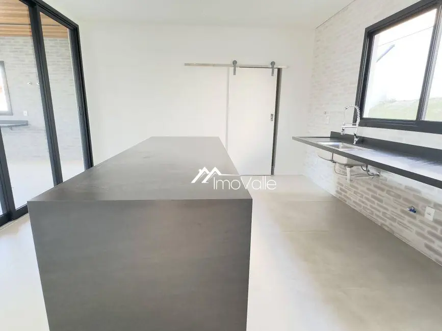 Casa de Condomínio com 5 quartos à venda, 460m2 em Sao Jose Dos Campos - SP - imagem 6 Foto 6 de Casa de Condomínio com 5 quartos à venda, 460m2 em Sao Jose Dos Campos - SP