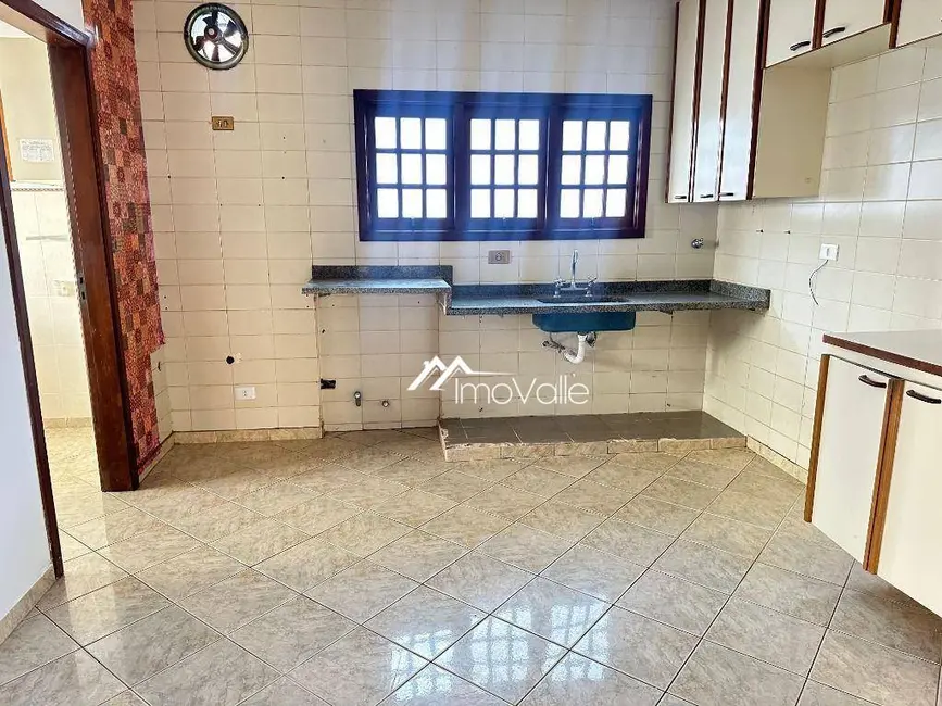 Casa de Condomínio com 4 quartos para alugar, 360m2 em Sao Jose Dos Campos - SP - imagem 7 Foto 7 de Casa de Condomínio com 4 quartos para alugar, 360m2 em Sao Jose Dos Campos - SP