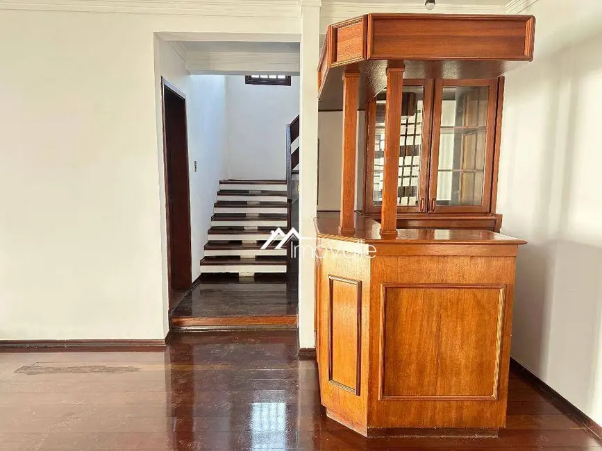 Casa de Condomínio com 4 quartos para alugar, 360m2 em Sao Jose Dos Campos - SP - imagem 4 Foto 4 de Casa de Condomínio com 4 quartos para alugar, 360m2 em Sao Jose Dos Campos - SP