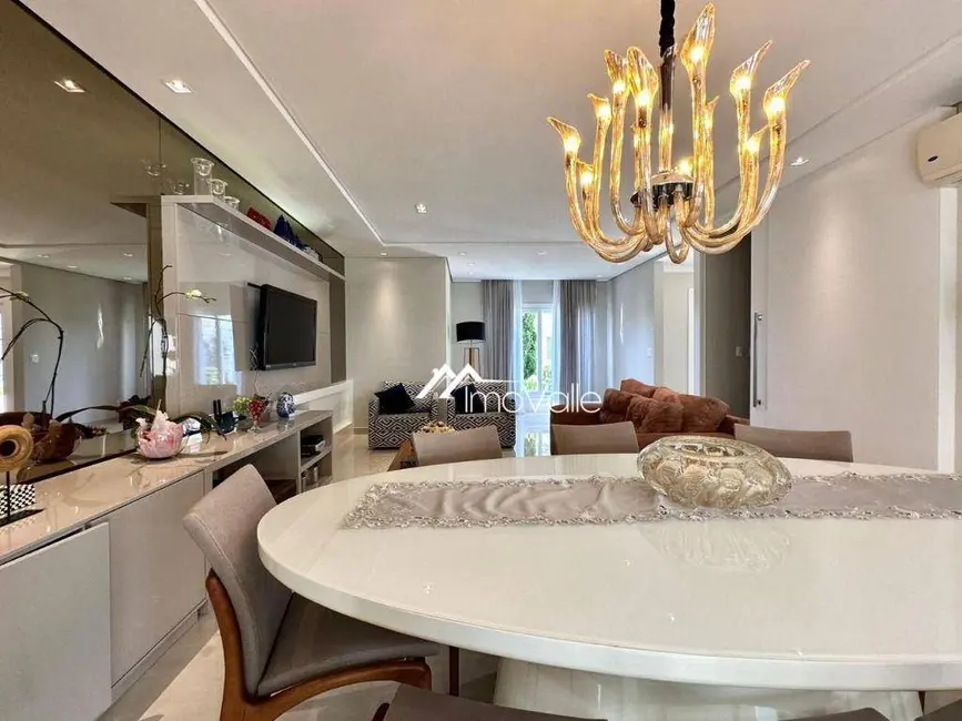 Foto 3 de Casa de Condomínio com 4 quartos à venda e para alugar, 312m2 em Vila Oliveira, Mogi Das Cruzes - SP