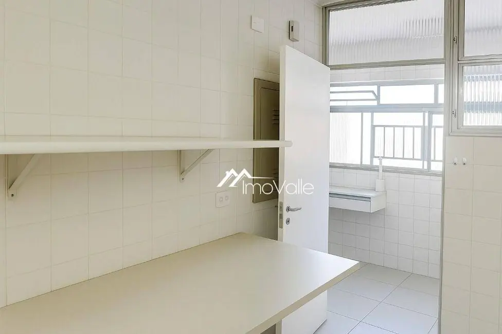 Apartamento com 3 quartos para alugar, 106m2 em Sao Jose Dos Campos - SP - imagem 4 Foto 4 de Apartamento com 3 quartos para alugar, 106m2 em Sao Jose Dos Campos - SP