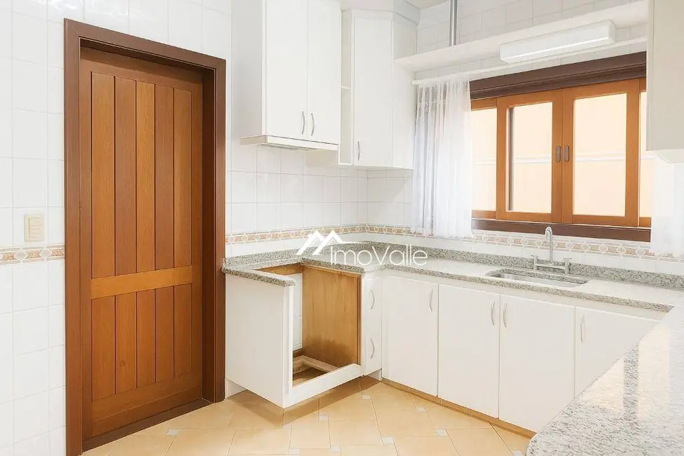 Foto 8 de Sobrado com 3 quartos à venda, 360m2 em Sao Jose Dos Campos - SP