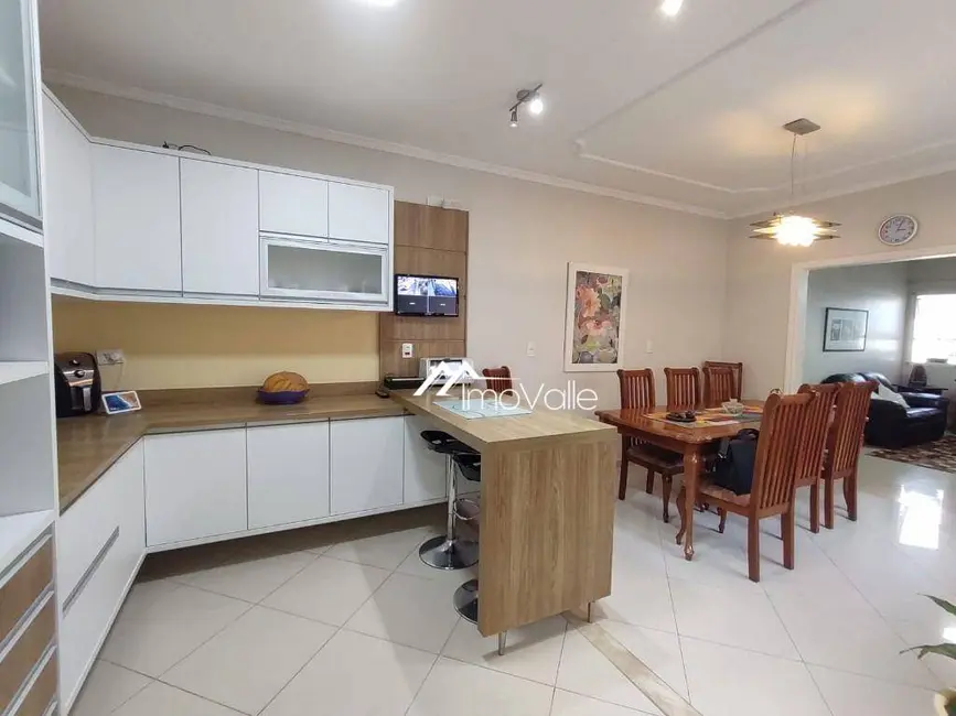 Foto 9 de Casa com 3 quartos à venda, 450m2 em Sao Jose Dos Campos - SP