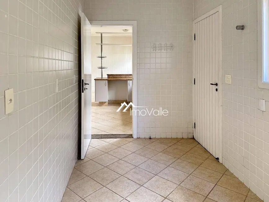 Foto 8 de Casa de Condomínio com 4 quartos para alugar, 360m2 em Sao Jose Dos Campos - SP