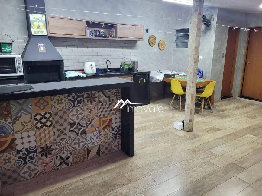 Foto 4 de Casa com 3 quartos à venda, 250m2 em Sao Jose Dos Campos - SP