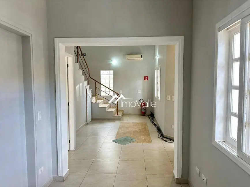 Casa com 5 quartos para alugar, 218m2 em Sao Jose Dos Campos - SP - imagem 4 Foto 4 de Casa com 5 quartos para alugar, 218m2 em Sao Jose Dos Campos - SP