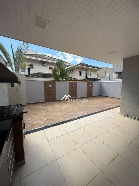 Foto 5 de Sobrado com 4 quartos à venda e para alugar, 250m2 em Sao Jose Dos Campos - SP