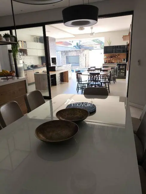 Foto 4 de Casa de Condomínio com 5 quartos à venda e para alugar, 760m2 em Sao Jose Dos Campos - SP