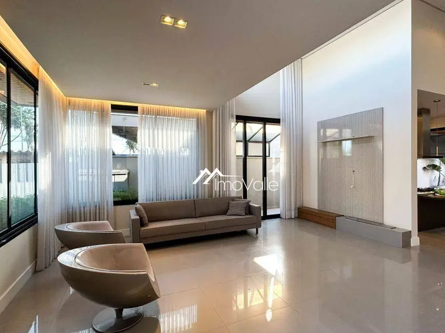 Foto 2 de Casa de Condomínio com 3 quartos para alugar, 450m2 em Sao Jose Dos Campos - SP