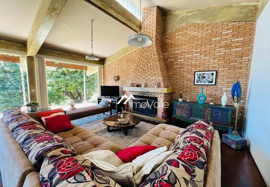 Foto 1 de Casa com 4 quartos à venda, 1085m2 em Campos Do Jordao - SP