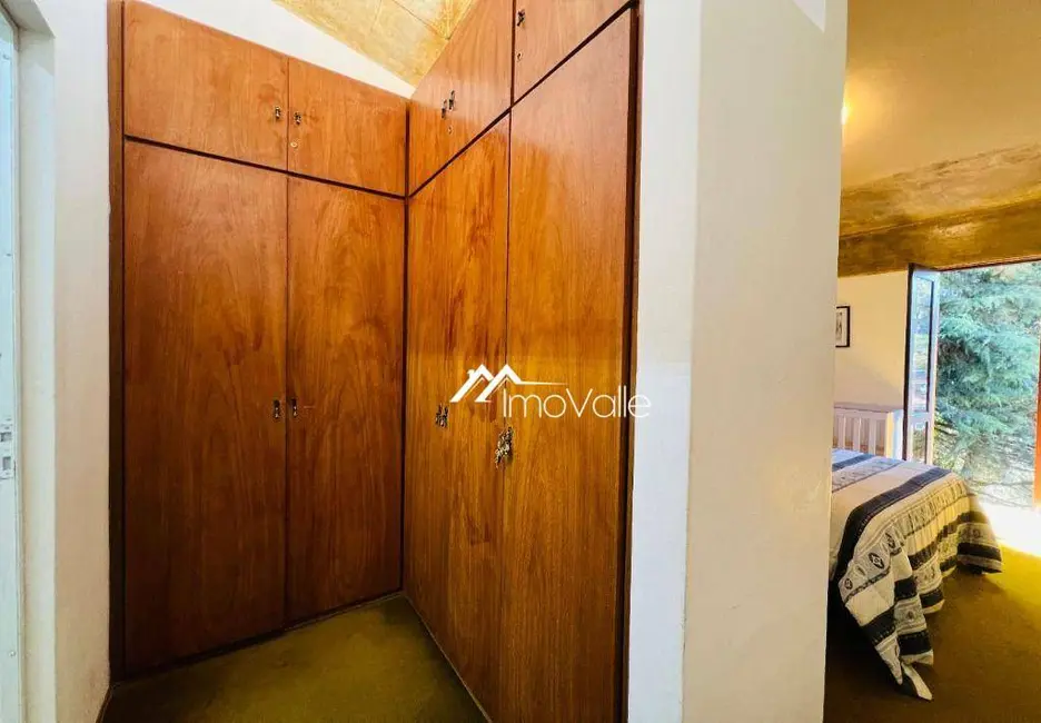 Foto 9 de Casa com 4 quartos à venda, 1085m2 em Campos Do Jordao - SP