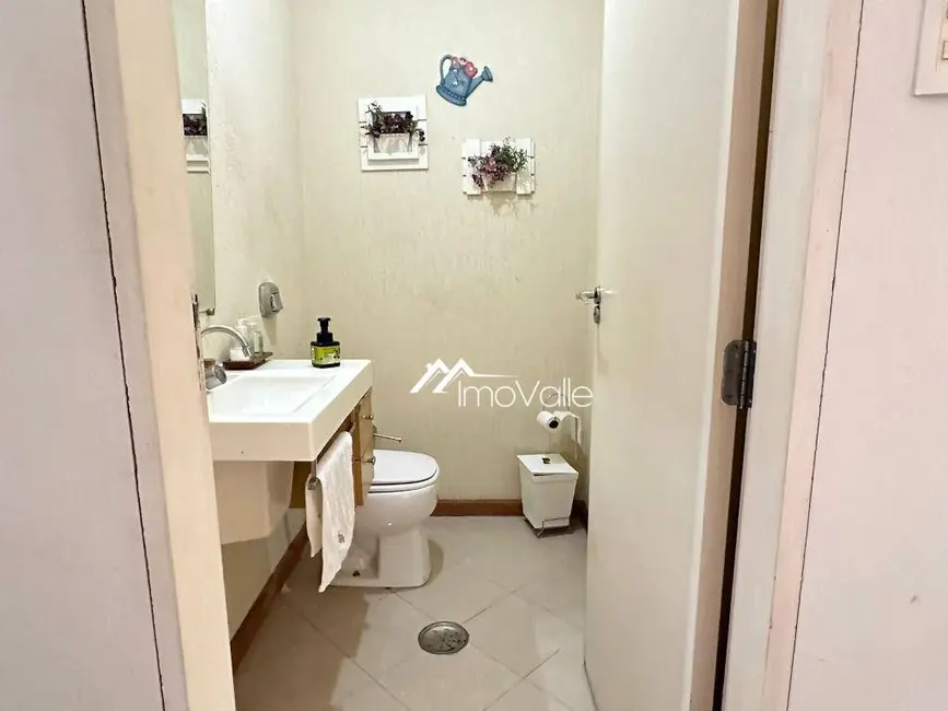 Foto 9 de Casa com 5 quartos à venda, 900m2 em Sao Jose Dos Campos - SP