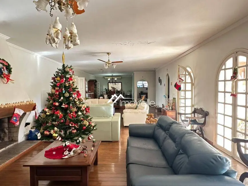 Foto 3 de Casa com 5 quartos à venda, 900m2 em Sao Jose Dos Campos - SP