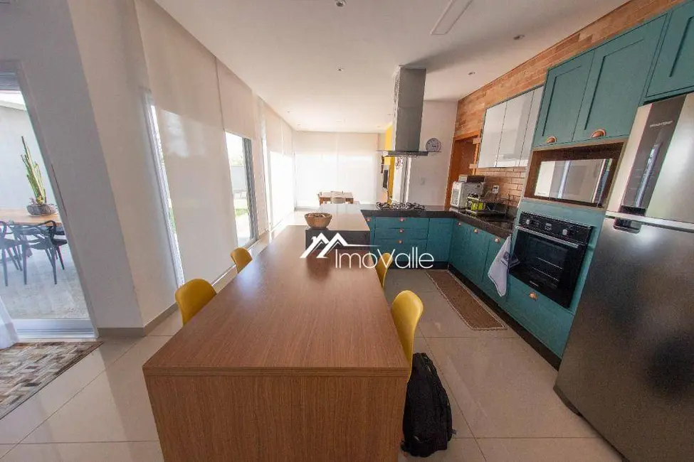 Foto 9 de Casa de Condomínio com 3 quartos à venda, 248m2 em Sao Jose Dos Campos - SP