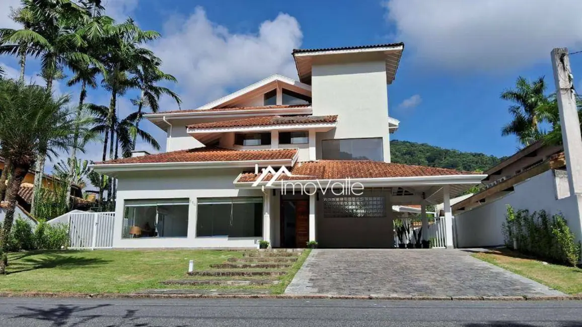 Foto 1 de Casa com 4 quartos à venda, 620m2 em Tabatinga, Caraguatatuba - SP