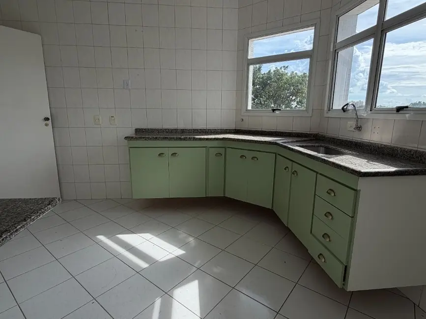 Foto 9 de Apartamento com 3 quartos para alugar, 127m2 em Sao Jose Dos Campos - SP