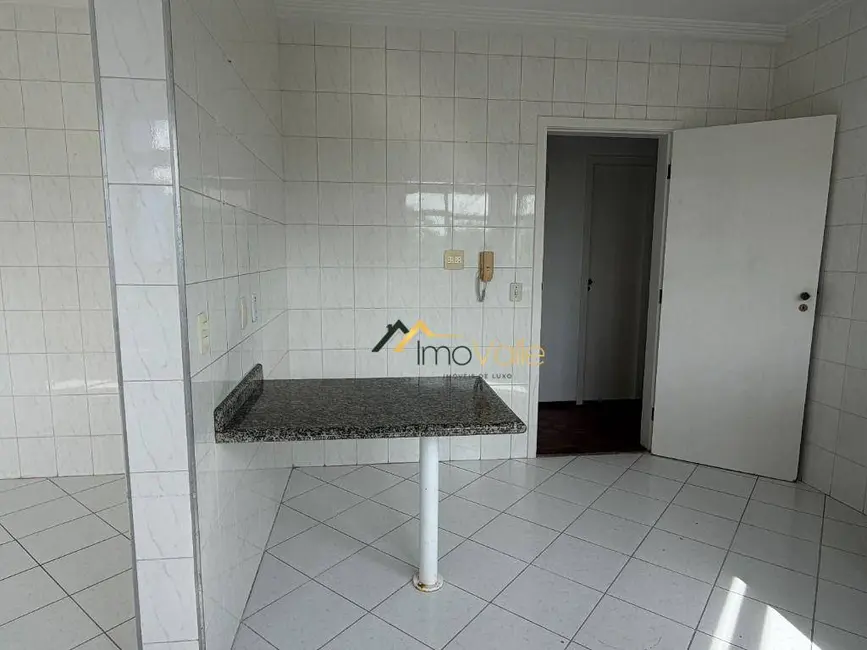 Apartamento com 3 quartos para alugar, 127m2 em Sao Jose Dos Campos - SP - imagem 8 Foto 8 de Apartamento com 3 quartos para alugar, 127m2 em Sao Jose Dos Campos - SP